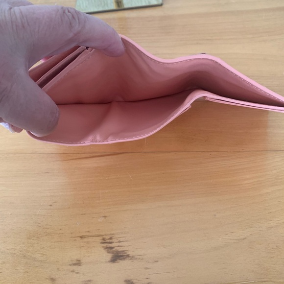 Bottega Veneta Women's Peach Pink Intrecciato Compact Trifold Wallet 609285 VGUC - Picture 7 of 13